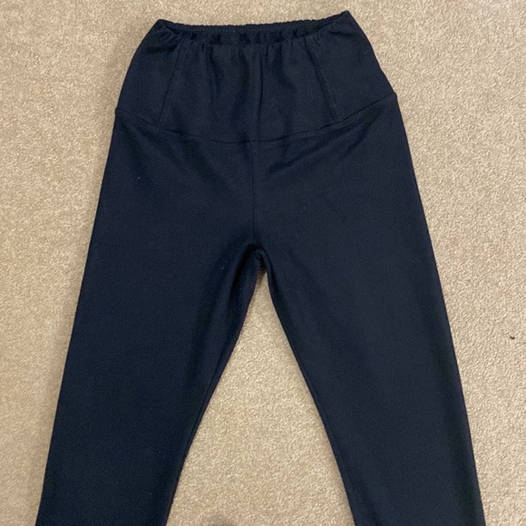 ⭐️Aritzia⭐️vegan suede Daria leggings❤️ - Picture 11 of 14